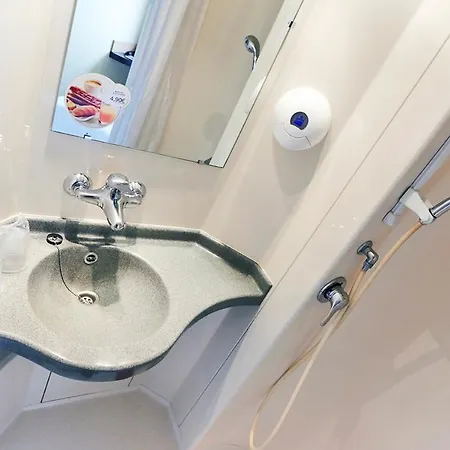 Premiere Classe Niort Est *