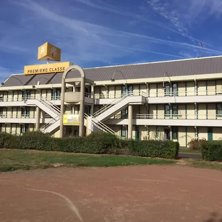 Premiere Classe Niort Est * La Creche