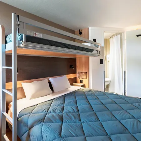 Premiere Classe Niort Est Otel La Creche