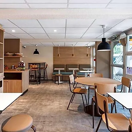 Premiere Classe Niort Est La Creche