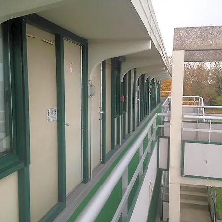 Premiere Classe Niort Est *