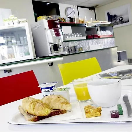 Hotell Premiere Classe Niort Est La Creche