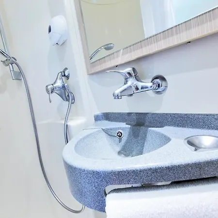 Premiere Classe Niort Est * La Creche