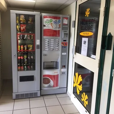 Premiere Classe Niort Est *