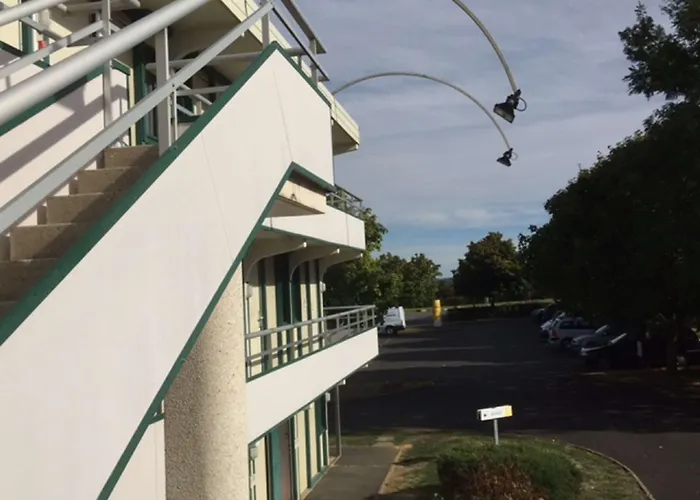 Hotel Premiere Classe Niort Est *