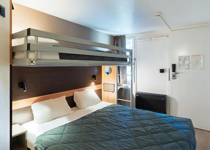 Premiere Classe Niort Est La Creche