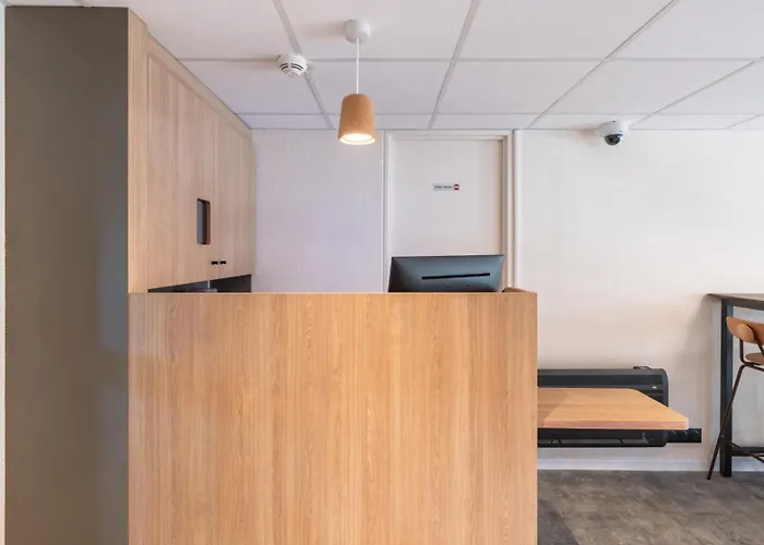 Premiere Classe Niort Est *