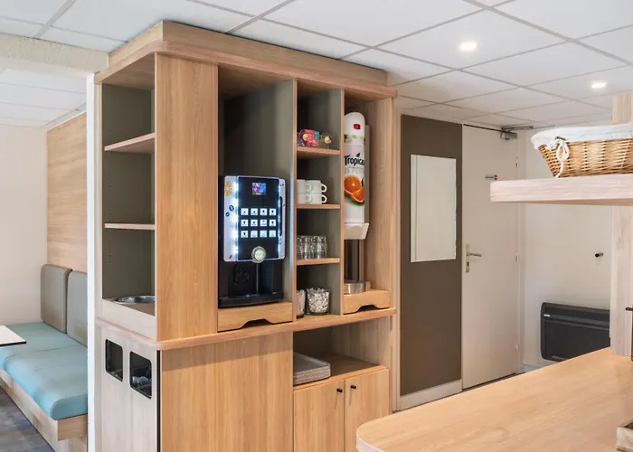 Premiere Classe Niort Est * La Creche